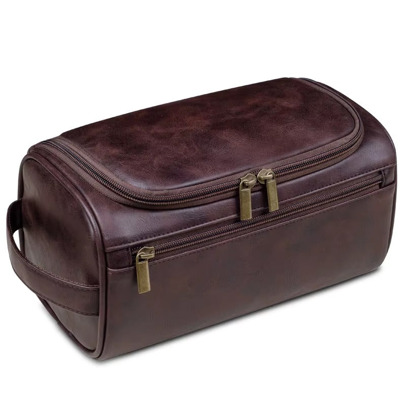 Upstao Sumi Leather Hanging Dopp Kit