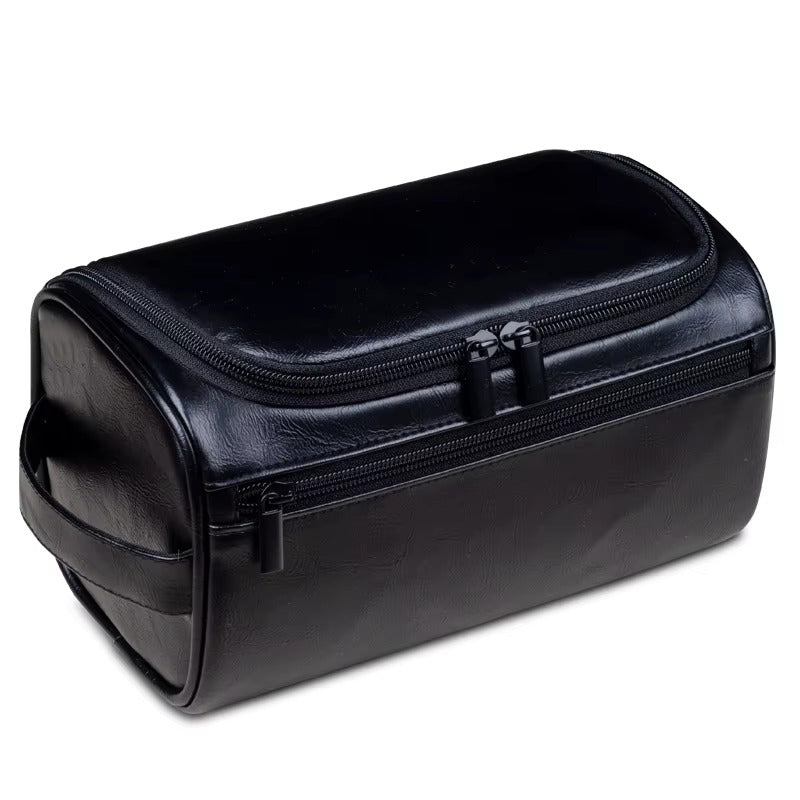 Upstao Sumi Leather Hanging Dopp Kit