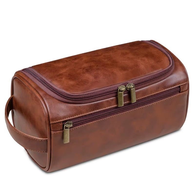 Upstao Sumi Leather Hanging Dopp Kit